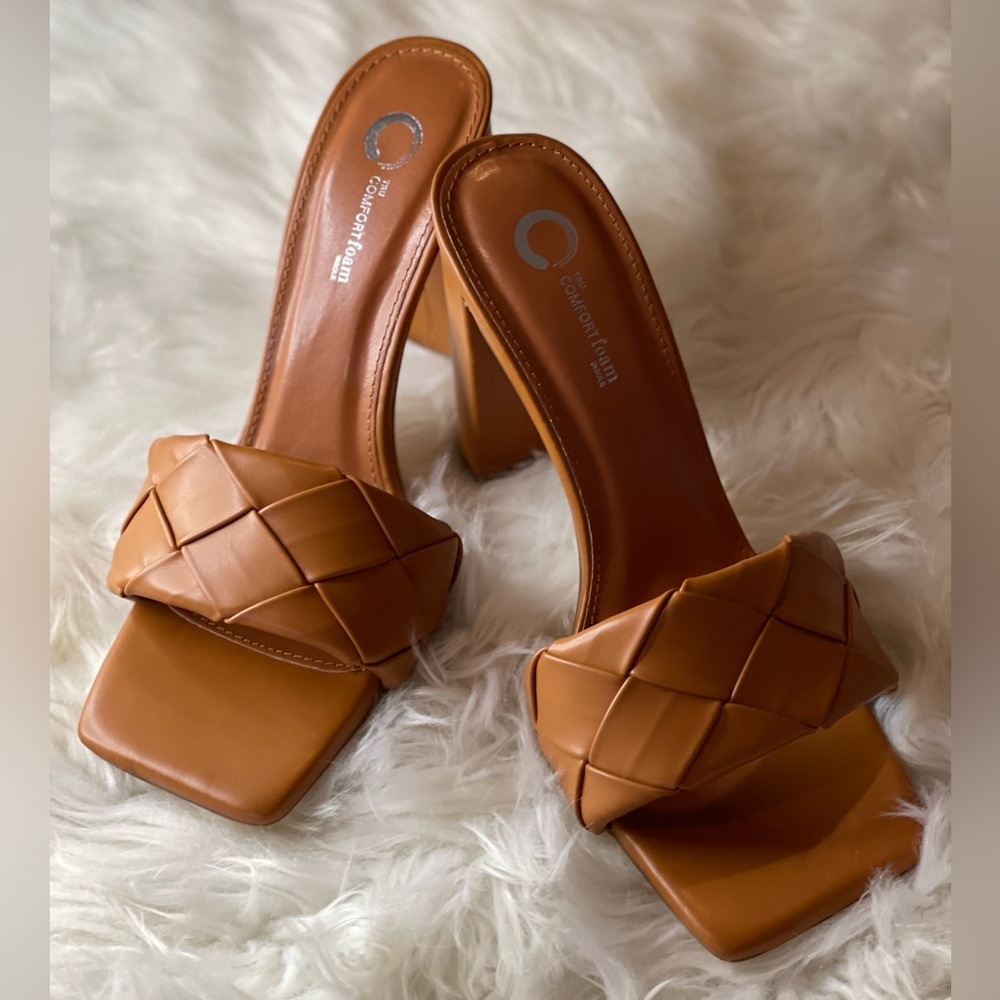 2 pairs of Journee Collection Heels sz 10